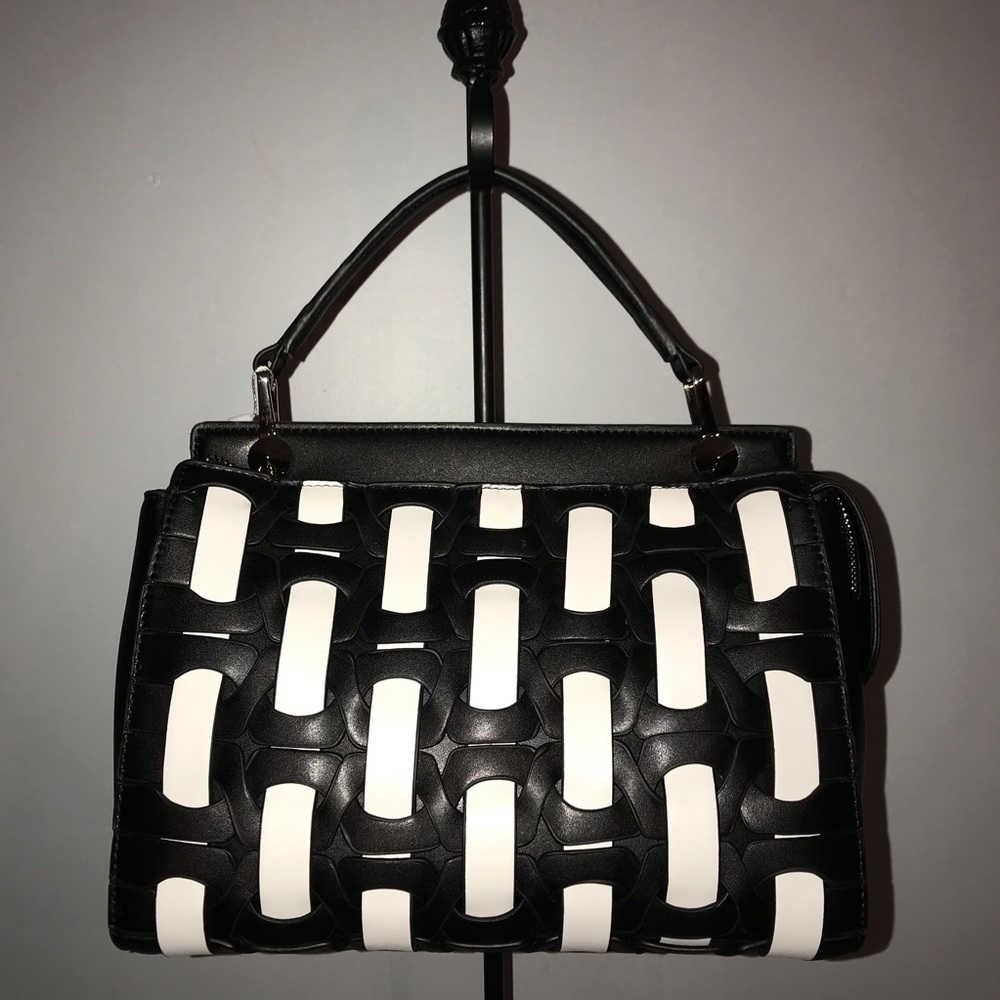 A Touch of Style Woven Handbag